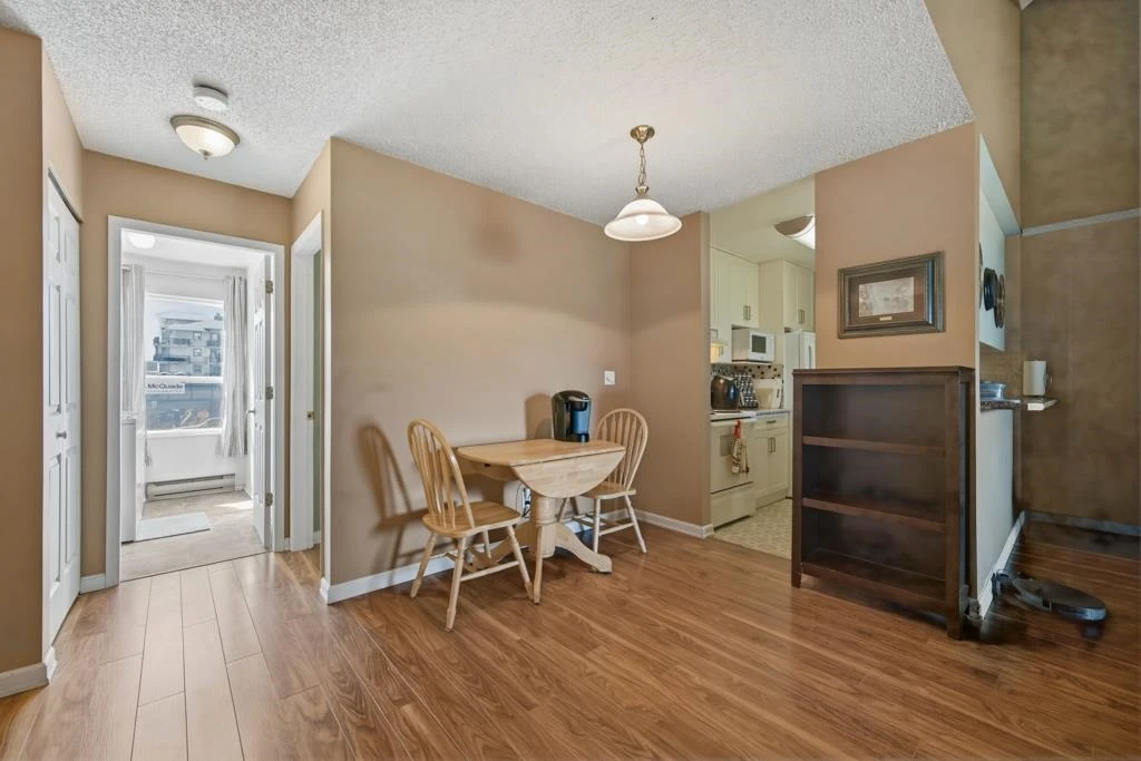 Dining Area Photo of 203 45875 Cheam Avenue, Chilliwack, BC