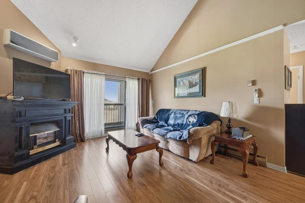 Family Room Photo of 203 45875 Cheam Avenue, Chilliwack, BC