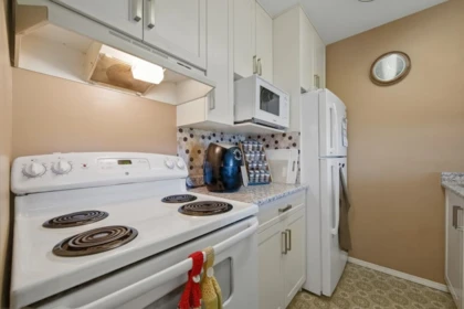 Breakfast Nook Photo of 203 45875 Cheam Avenue, Chilliwack, BC