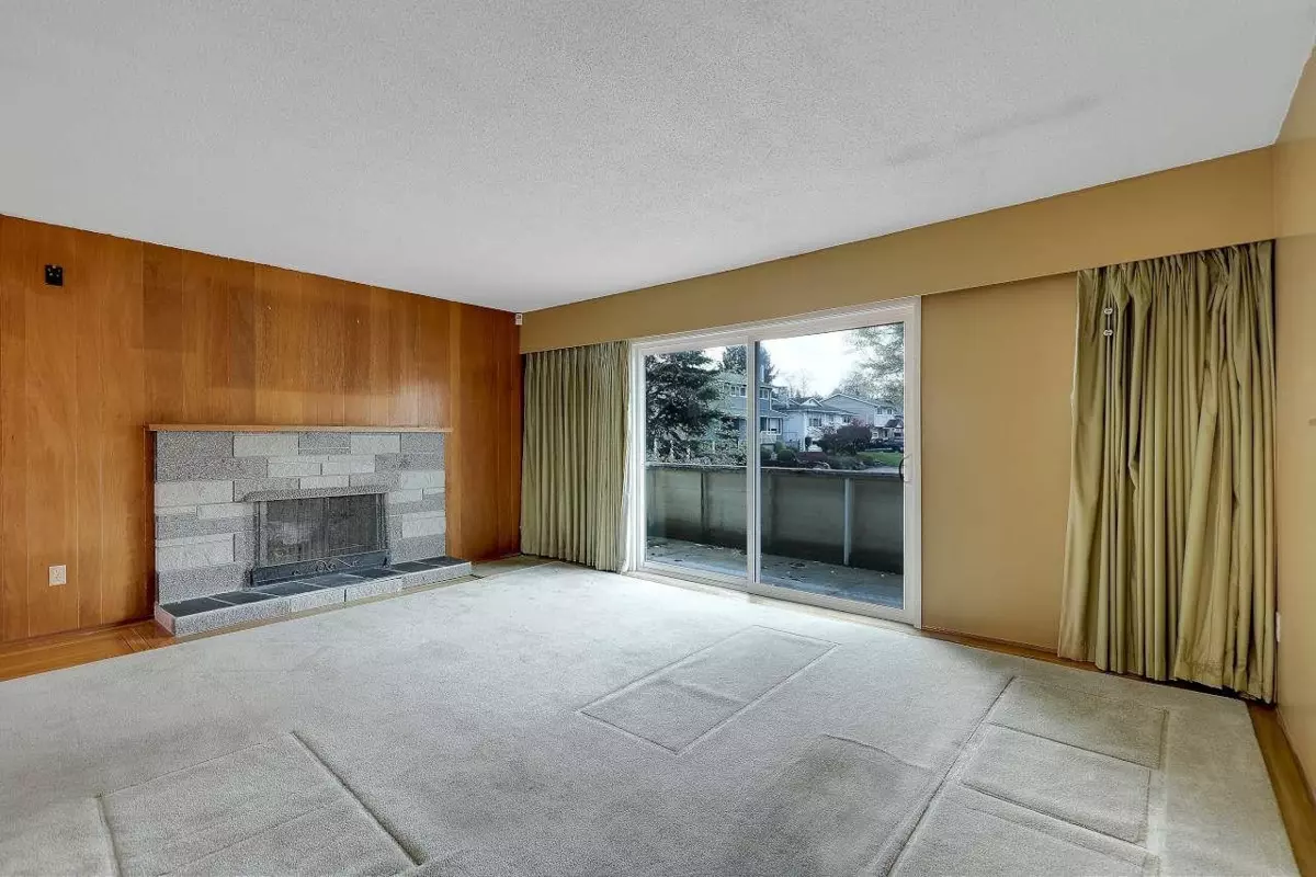 Family Room Photo of 11050 Swan Crescent, Surrey, BC