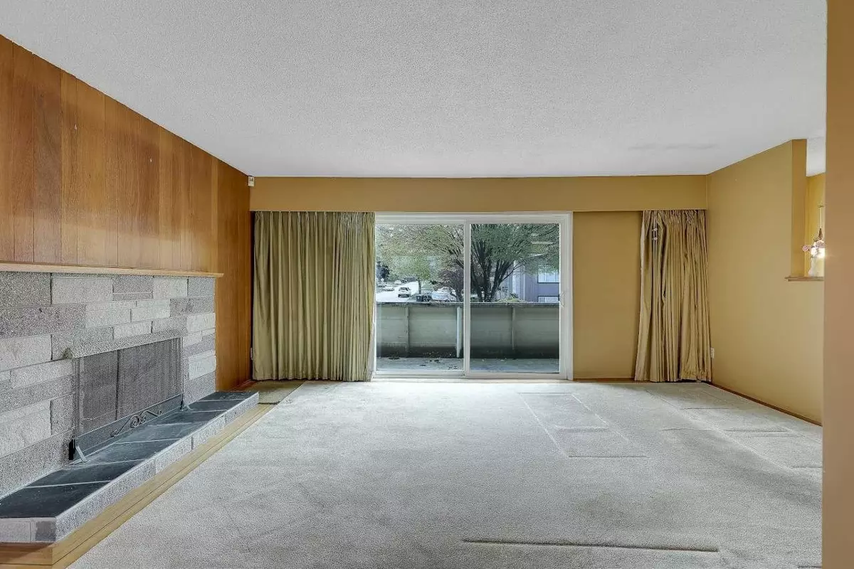 Living Room Photo of 11050 Swan Crescent, Surrey, BC