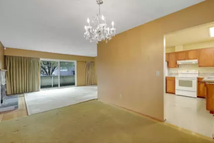 Breakfast Nook Photo of 11050 Swan Crescent, Surrey, BC
