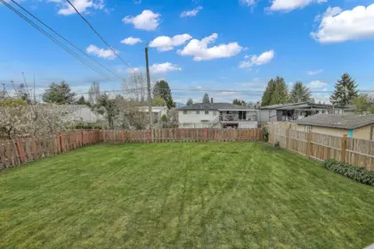Swimming Pool Photo of 11050 Swan Crescent, Surrey, BC