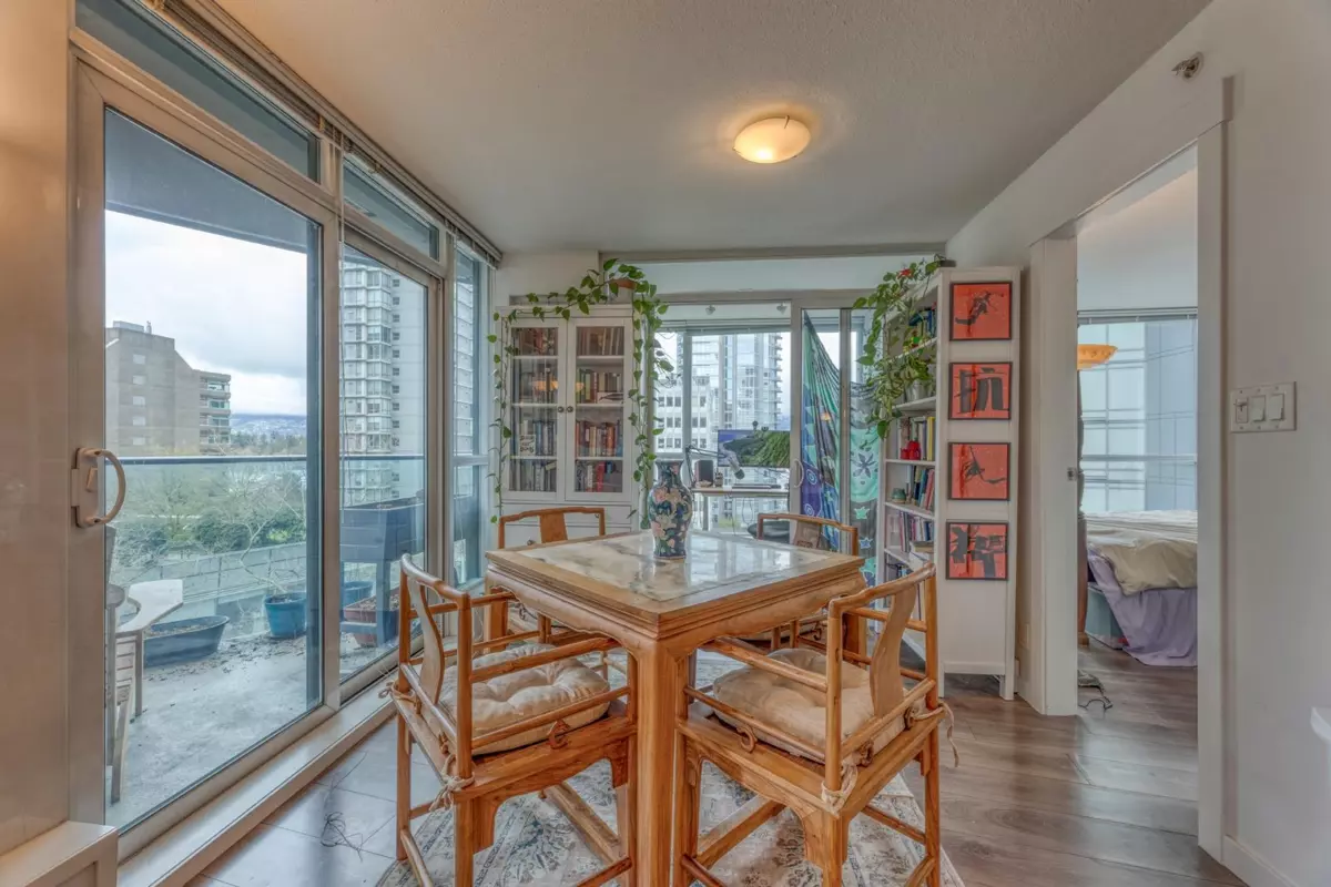 Dining Area Photo of 501 1189 Melville Street, Vancouver, BC