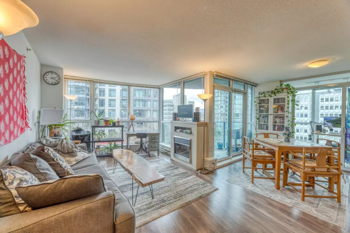 Living Room Photo of 501 1189 Melville Street, Vancouver, BC