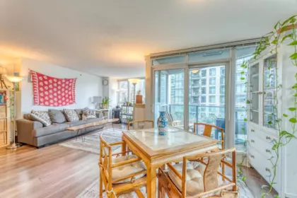 Breakfast Nook Photo of 501 1189 Melville Street, Vancouver, BC