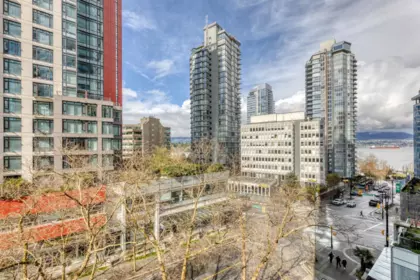 Laundry Room Photo of 501 1189 Melville Street, Vancouver, BC