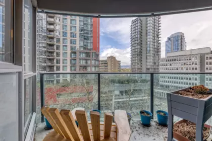 Powder Room Photo of 501 1189 Melville Street, Vancouver, BC