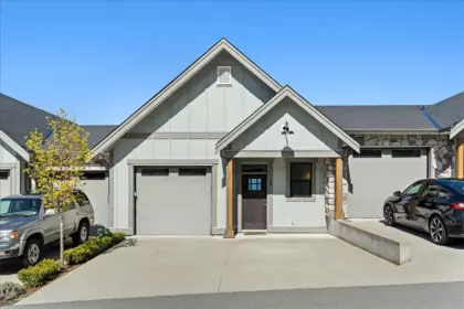 Kitchen Photo of 3 47203 Vista Place, Chilliwack, BC
