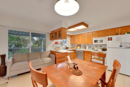 Breakfast Nook Photo of 11140 Partridge Crescent, Surrey, BC