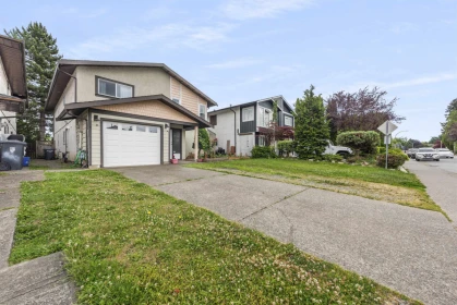 Playground / Recreational Area Near 2262 Willoughby Way, Langley, BC