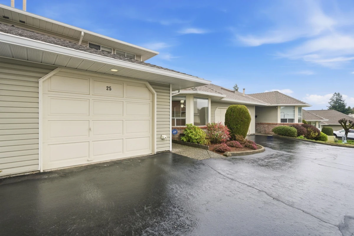 Exterior Rear Photo of 25 32615 Murray Avenue, Abbotsford, BC