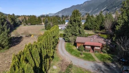 640 Maple Falls Road, Columbia Valley, BC, Columbia Valley — Single Family Residence for sale