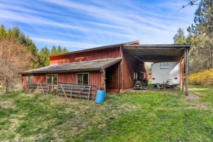 Laundry Room Photo of 640 Maple Falls Road, Columbia Valley, BC