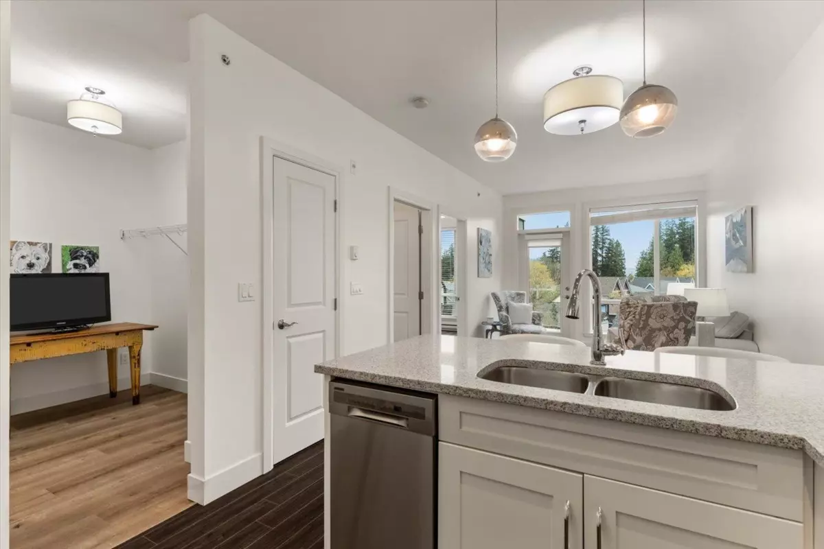 Family Room Photo of 415 45389 Chehalis Drive, Chilliwack, BC