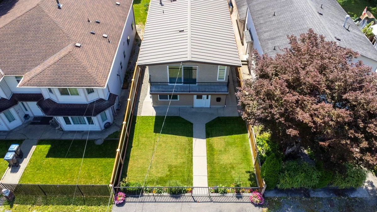 Family Room Photo of 2142 Grant Avenue, Port Coquitlam, BC