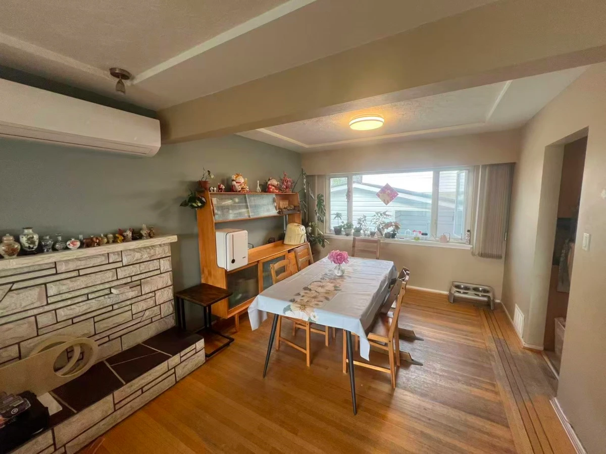 Family Room Photo of 5529 Keith Street, Burnaby, BC