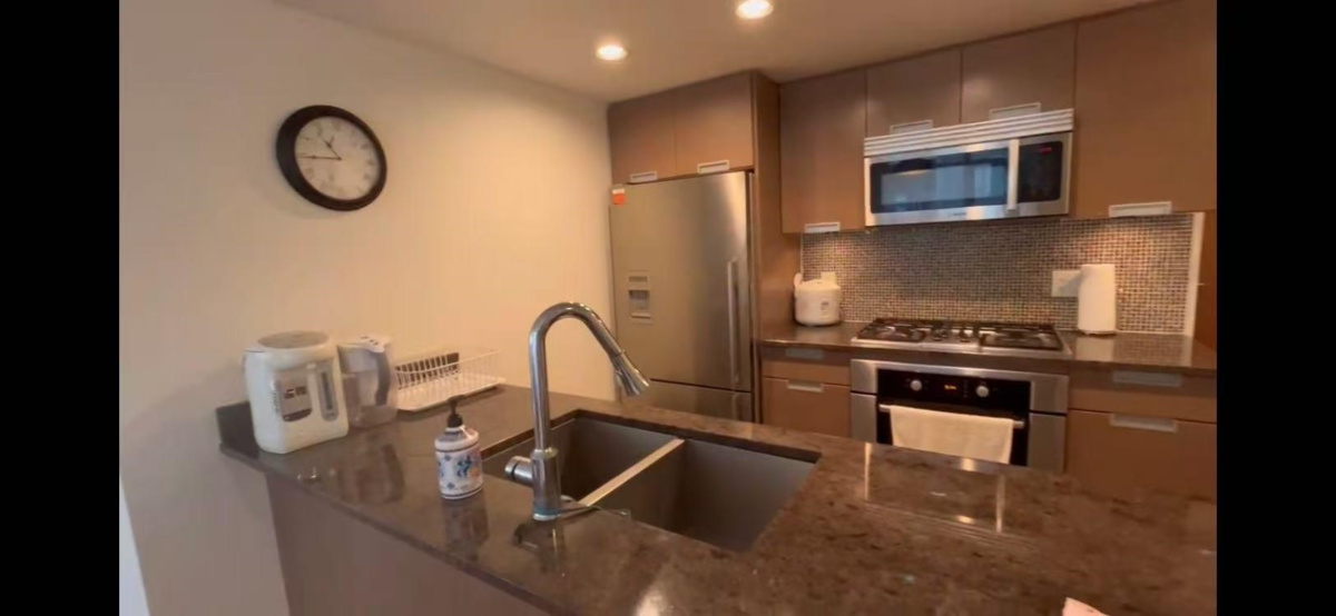 Family Room Photo of 662 2080 W Broadway, Vancouver, BC