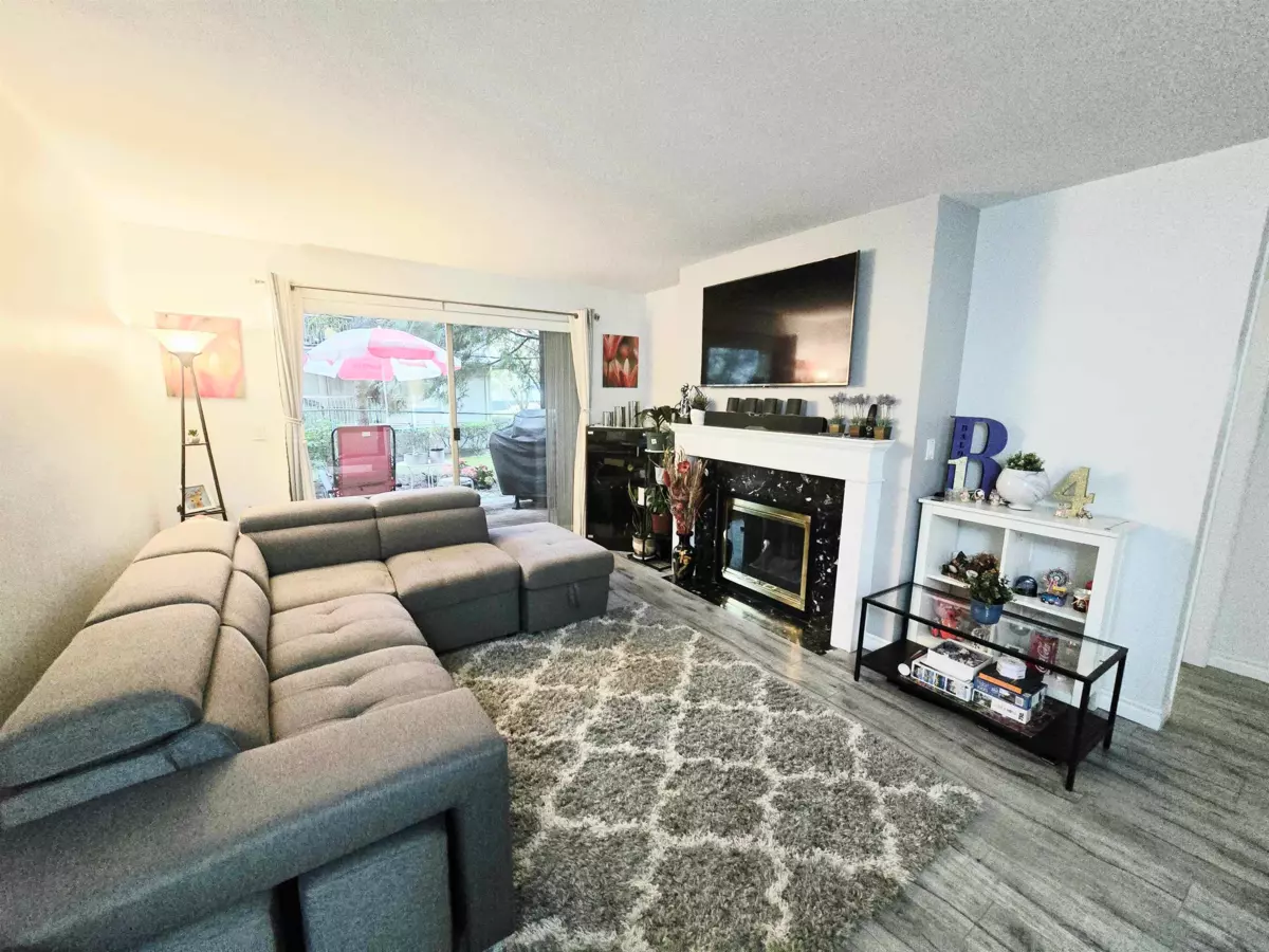 Family Room Photo of 106 10720 138 Street, Surrey, BC