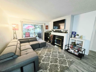106 10720 138 Street, Surrey, BC, Surrey — Apartment/Condo for sale