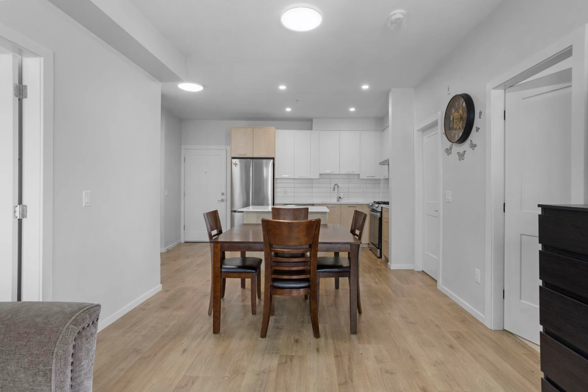 Family Room Photo of 307 3315 148 Street, Surrey, BC