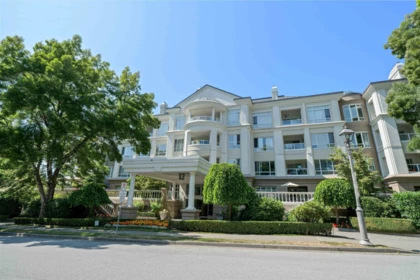 Hot Tub / Spa Photo of 216 5735 Hampton Place, Vancouver, BC
