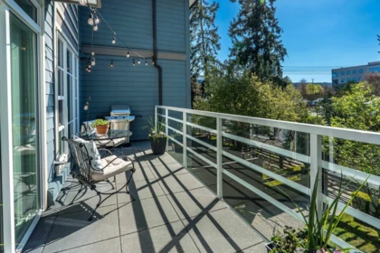 Entry Foyer Photo of 64 15405 31 Avenue, Surrey, BC