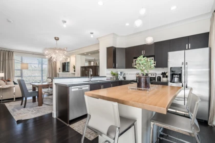 Kitchen Island Photo of 64 15405 31 Avenue, Surrey, BC