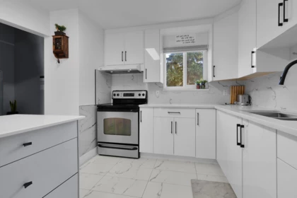 Kitchen Island Photo of 77 6657 138 Street, Surrey, BC