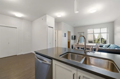 Primary Bathroom Photo of 510 2855 156 Street, Surrey, BC