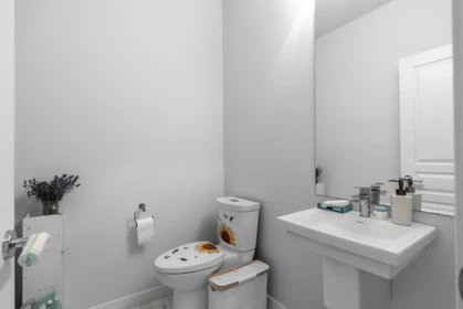 Primary Bathroom Photo of 31 10388 No. 2 Road, Richmond, BC