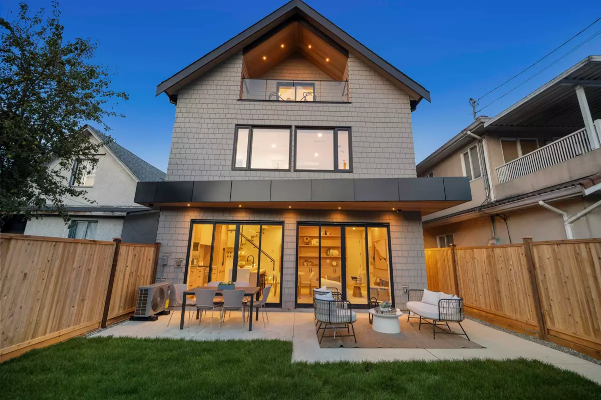 Exterior Rear Photo of 2 5033 Prince Albert Street, Vancouver, BC