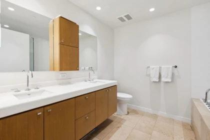 Primary Bathroom Photo of 204 788 Arthur Erickson Place, West Vancouver, BC