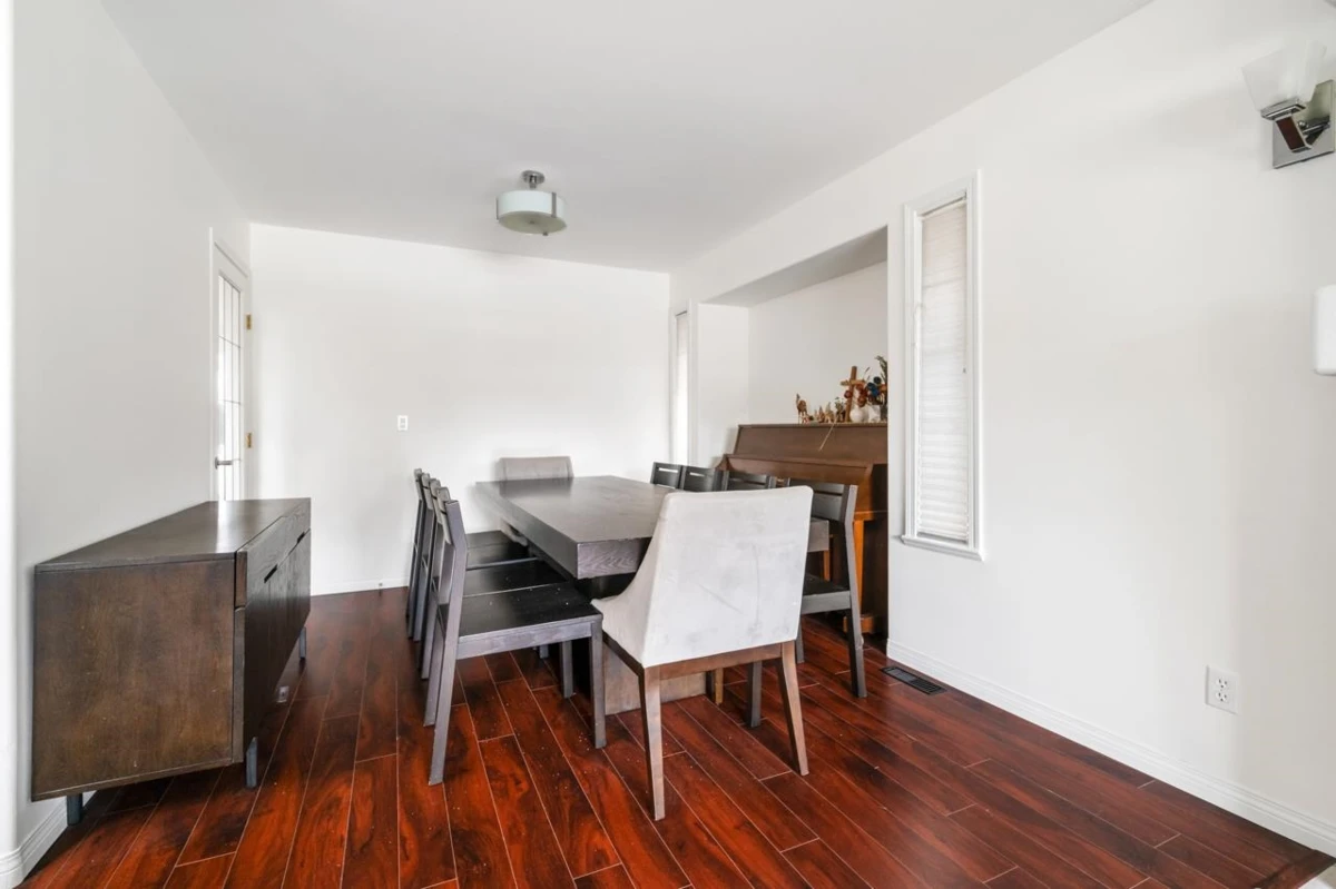 Dining Area Photo of 15476 110 Avenue, Surrey, BC