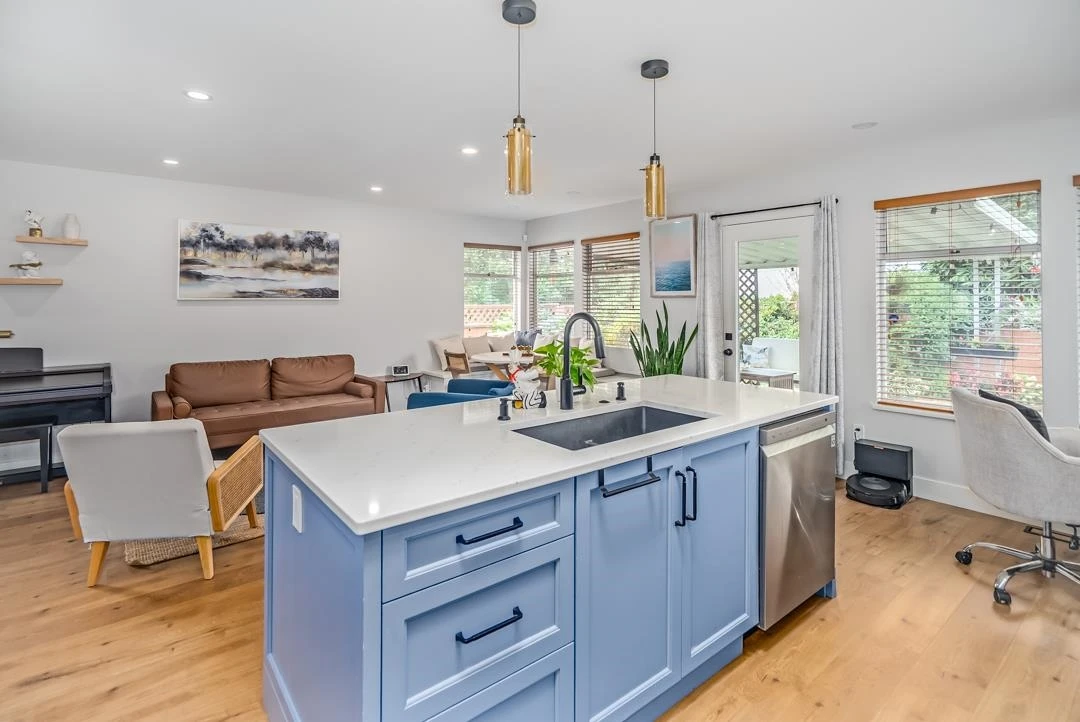 Dining Area Photo of 22987 123b Avenue, Maple Ridge, BC