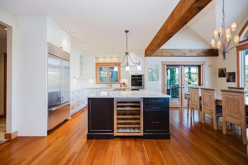 Family Room Photo of 401 Skyline Drive, Gibsons, BC