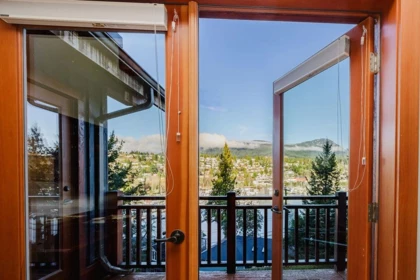 Basement Recreation Room Photo of 401 Skyline Drive, Gibsons, BC