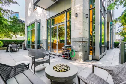 Garden / Landscaping Photo of 107 323 Jervis Street, Vancouver, BC