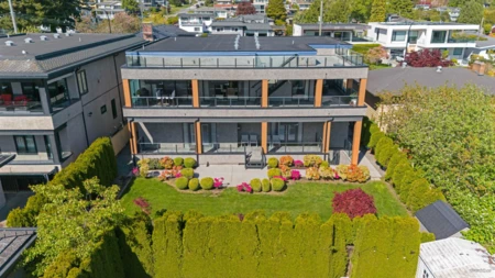 Community Amenities Photo (Clubhouse) of 15482 Pacific Avenue, White Rock, BC