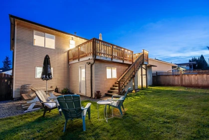 Swimming Pool Photo of 26567 28a Avenue, Langley, BC