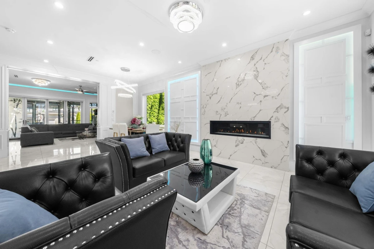 Living Room Photo of 3419 E 48th Avenue, Vancouver, BC