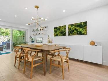 Kitchen Island Photo of 1516 Mcnair Drive, North Vancouver, BC