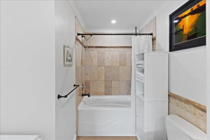 Entry Foyer Photo of 8 1266 W 6th Avenue, Vancouver, BC
