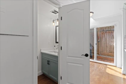 Primary Bathroom Photo of 8 1266 W 6th Avenue, Vancouver, BC