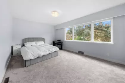 Swimming Pool Photo of 675 Burley Drive, West Vancouver, BC