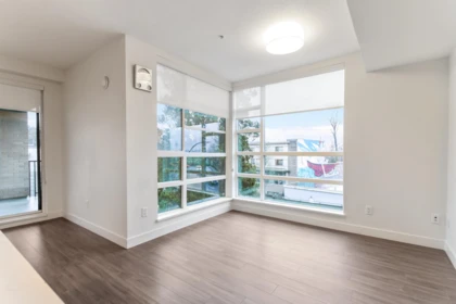 Primary Bedroom Photo of 310 719 W 3rd Street, North Vancouver, BC