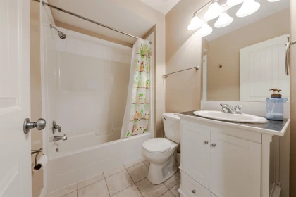 Hallway Photo of 14650 61a Avenue, Surrey, BC