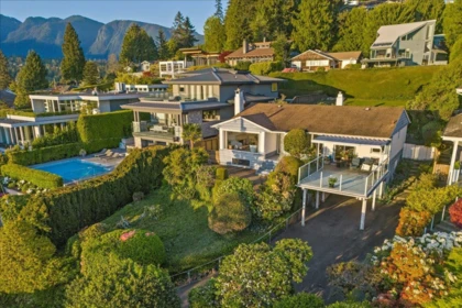 Hot Tub / Spa Photo of 982 Braeside Street, West Vancouver, BC