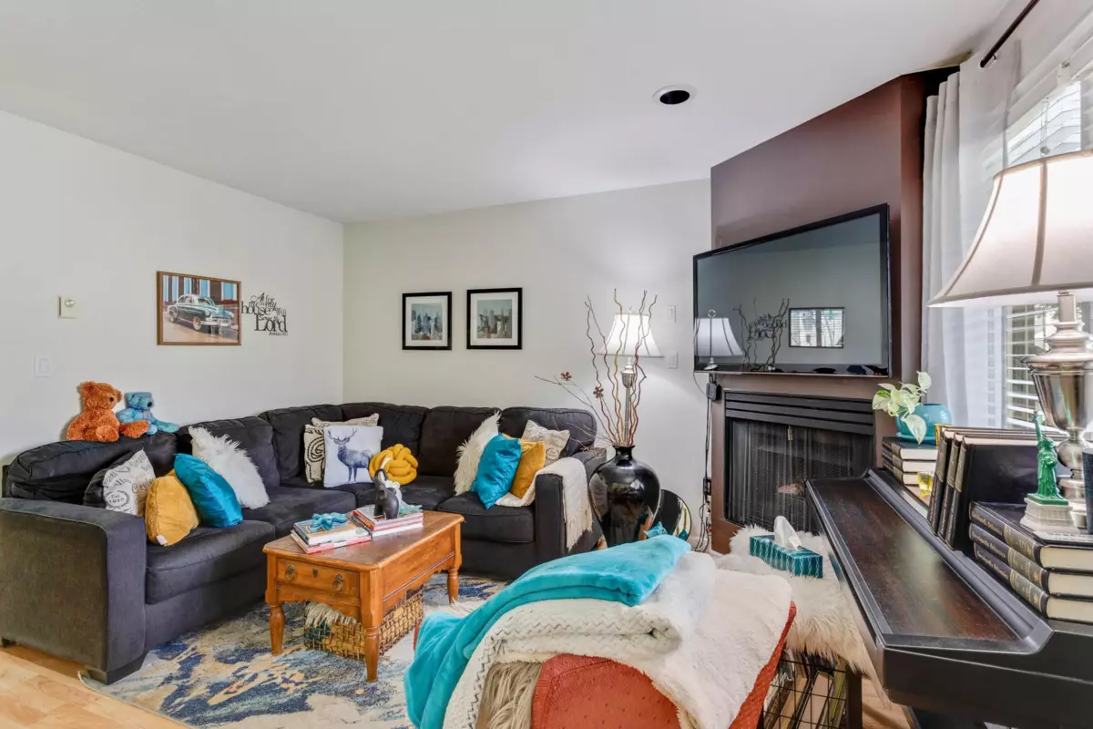 Living Room Photo of 205 1518 Bowser Avenue, North Vancouver, BC