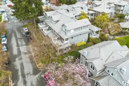 Front Yard Photo of 205 1518 Bowser Avenue, North Vancouver, BC